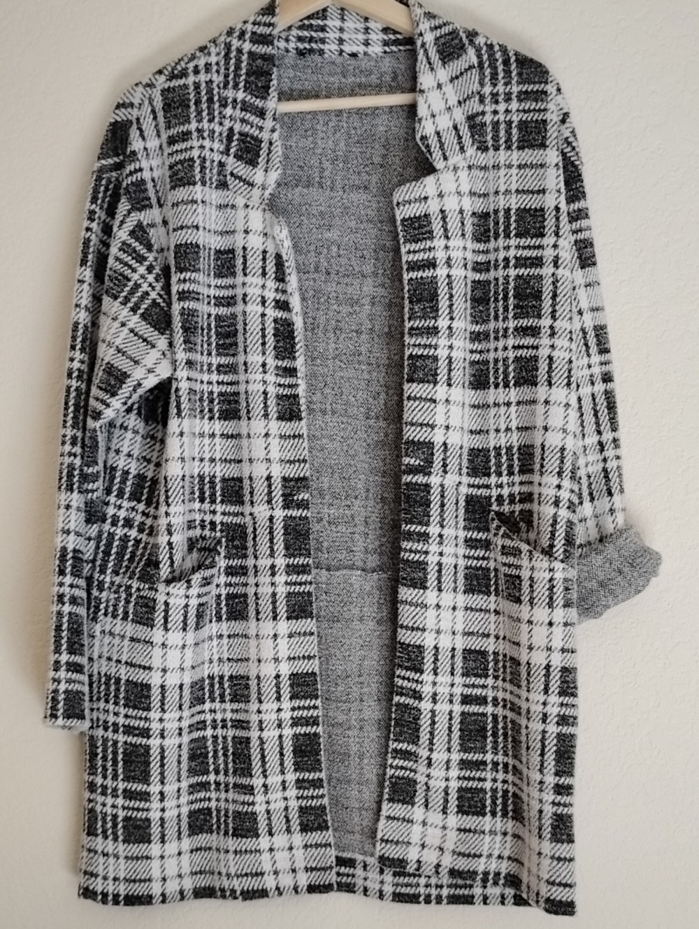 Black and White Plaid Sweater Blazer - Picture 2 of 6